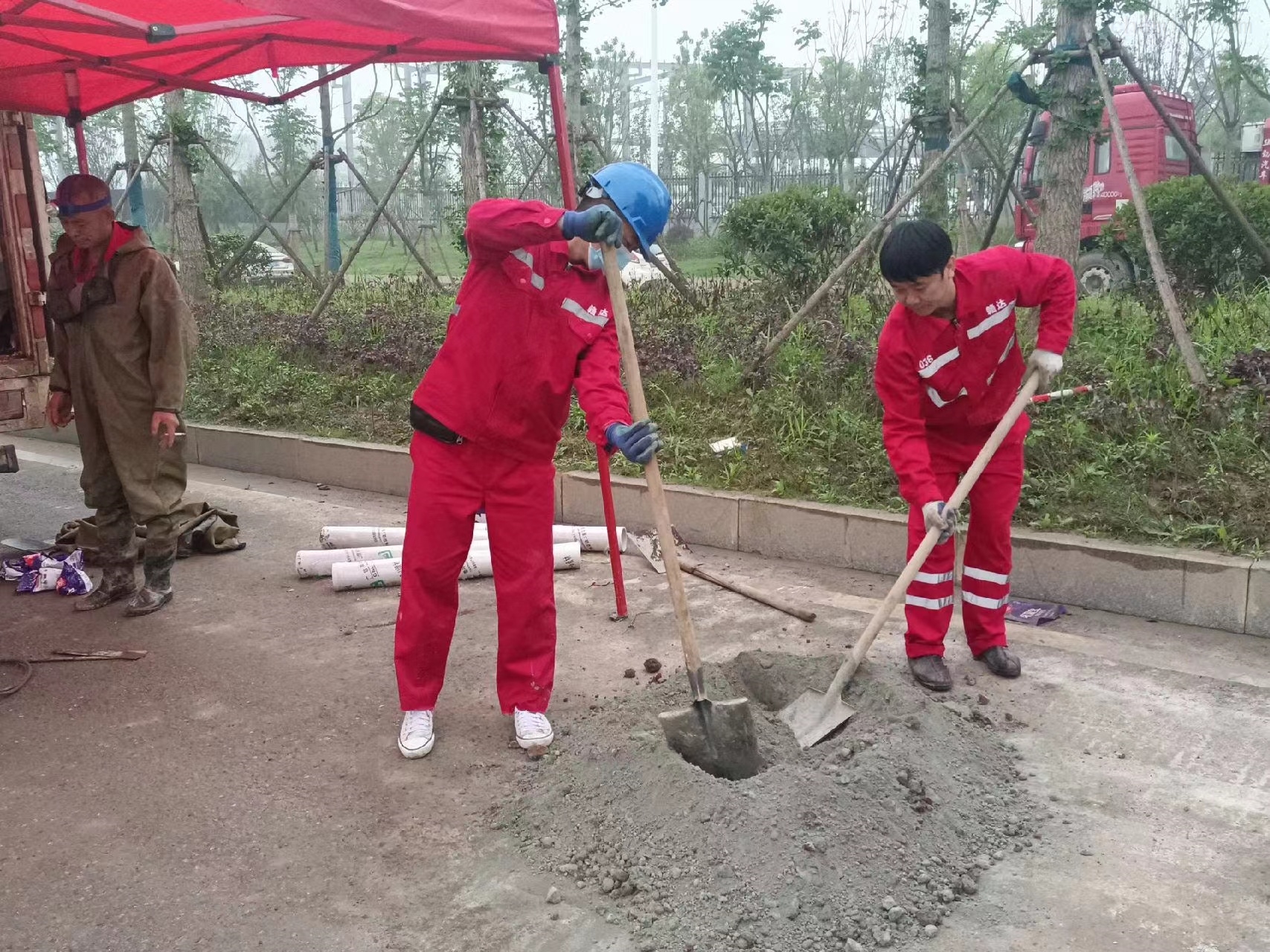 屏山管道疏通哪家好】及时进行市政管道清淤